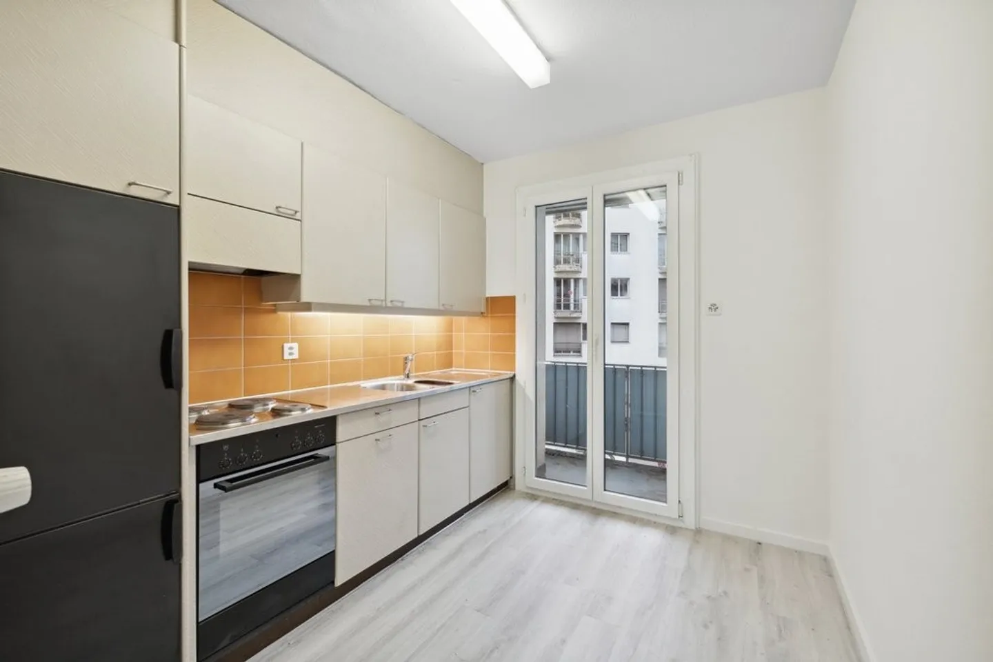 Modern 3.5-Room Apartment - Photo 3 of 4