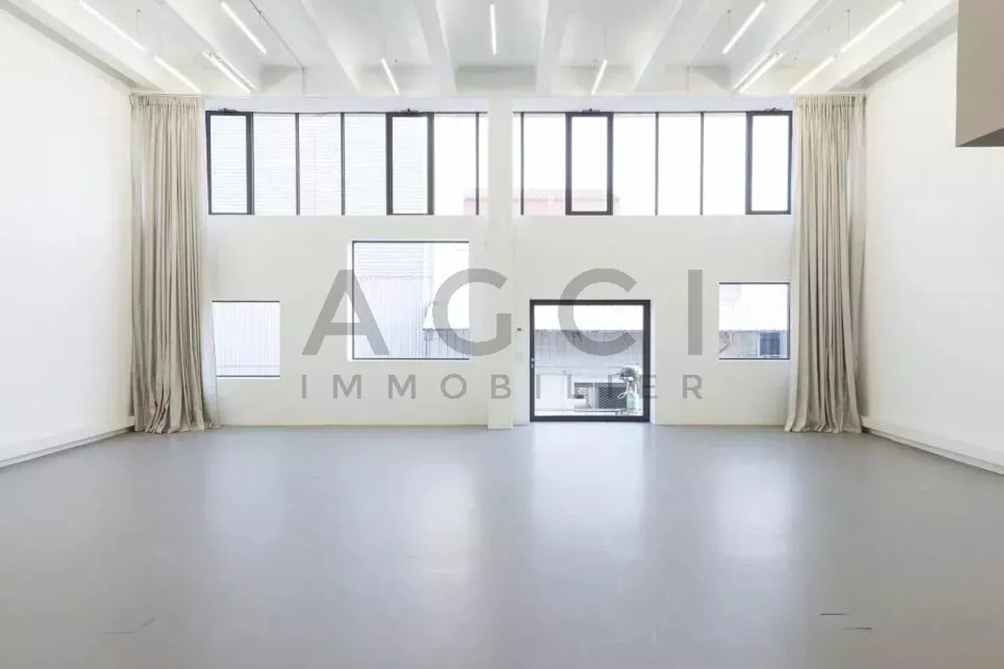 Office - Photo 1 of 4