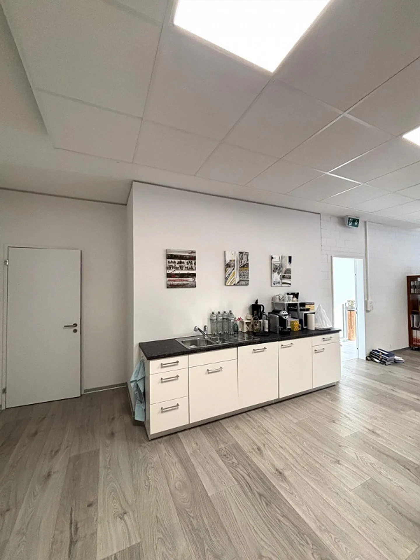 Bureau lumineux à louer dans un emplacement de choix - Photo 3 sur 5