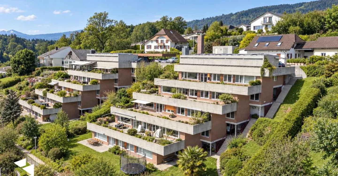 Fehr Real Estate - 4.5-Room Terrace Apartment with Stunning View - Photo 11 of 12