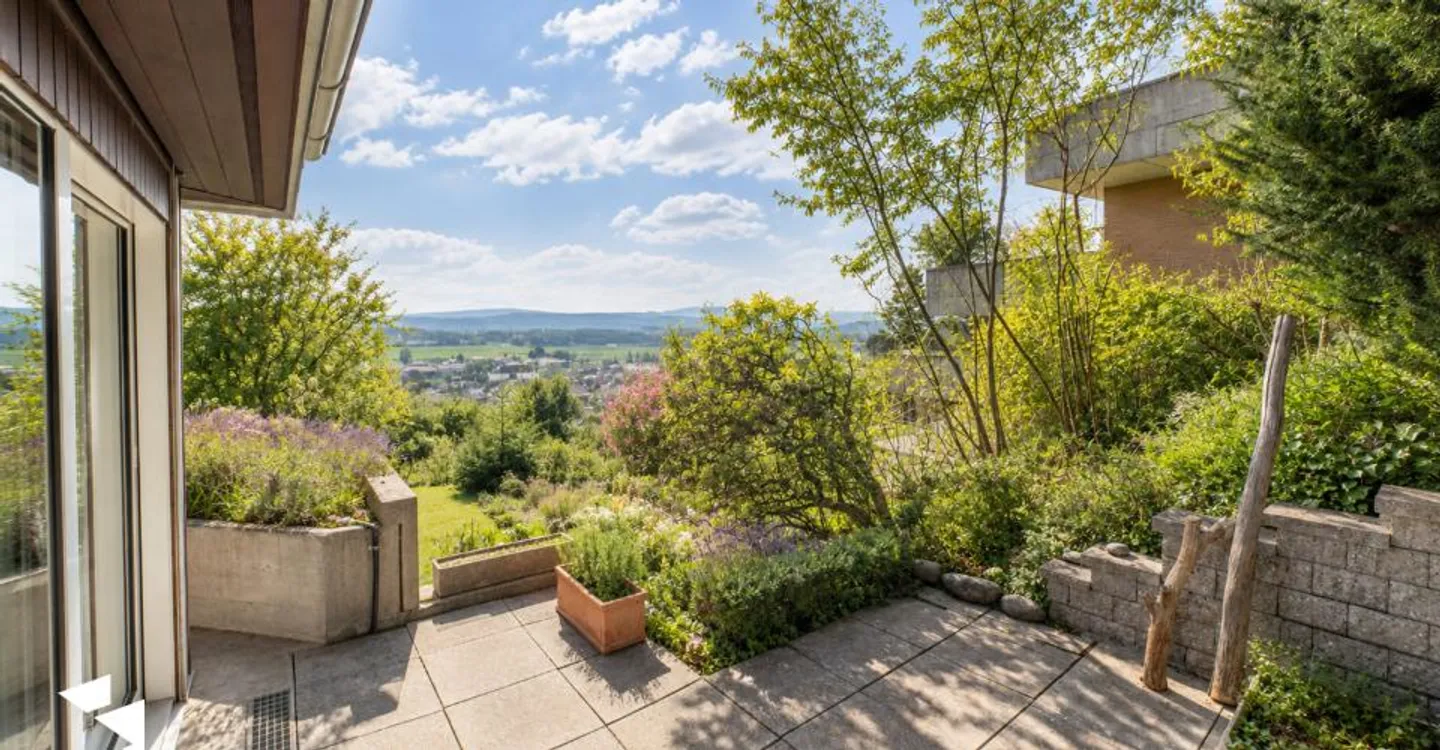 Fehr Real Estate - 4.5-Room Terrace Apartment with Stunning View - Photo 9 of 12