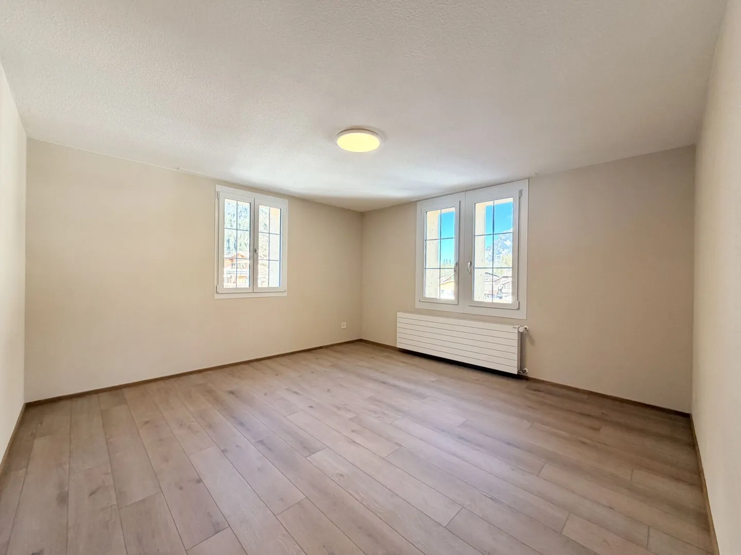 Move in now: Modern 3.5-room apartment with sunny terrace & mountain view - Photo 8 of 12