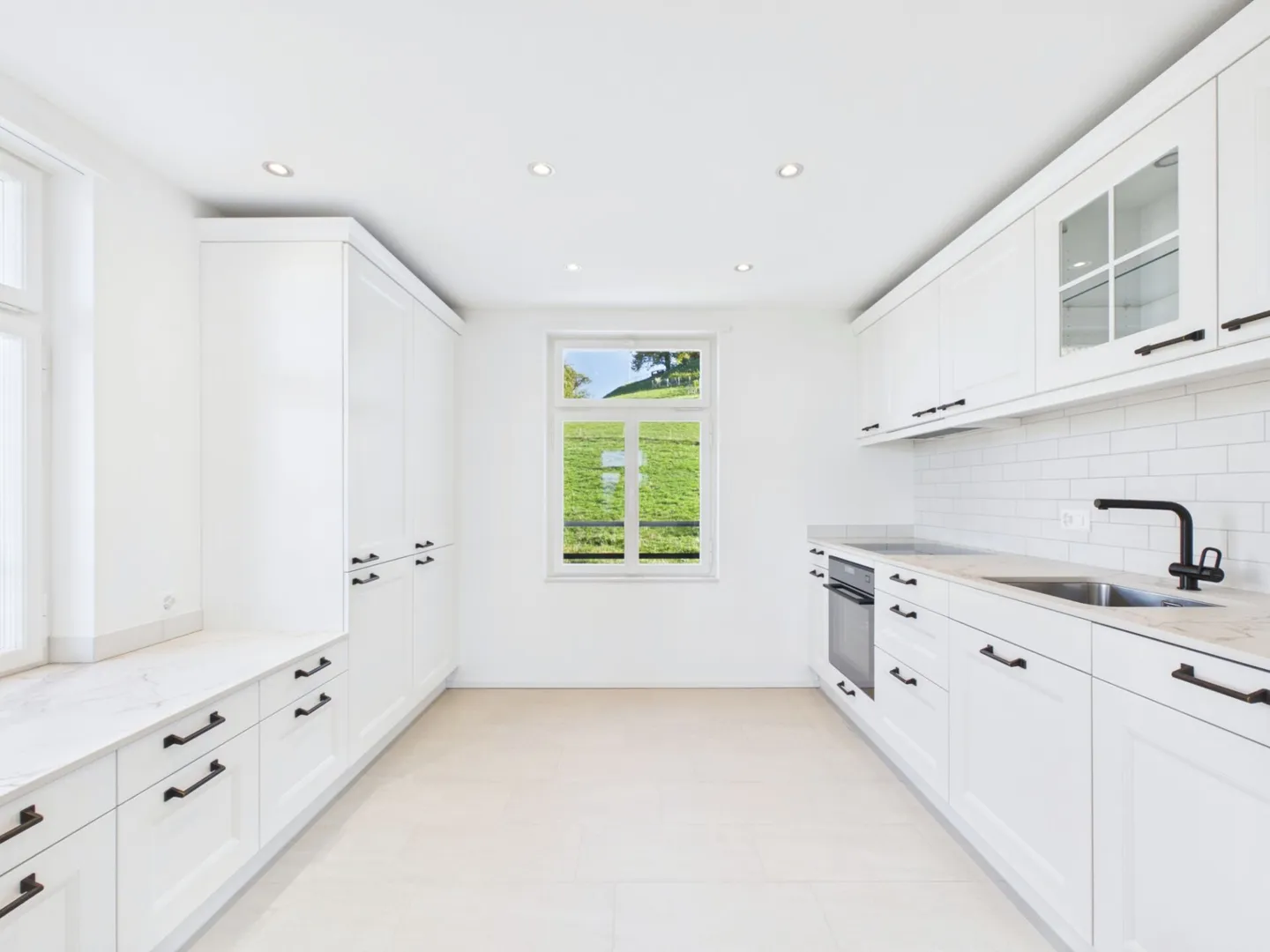 Dreamlike 5-Room Maisonette Apartment with a View - Living in Greenery near Wil - Photo 6 of 16