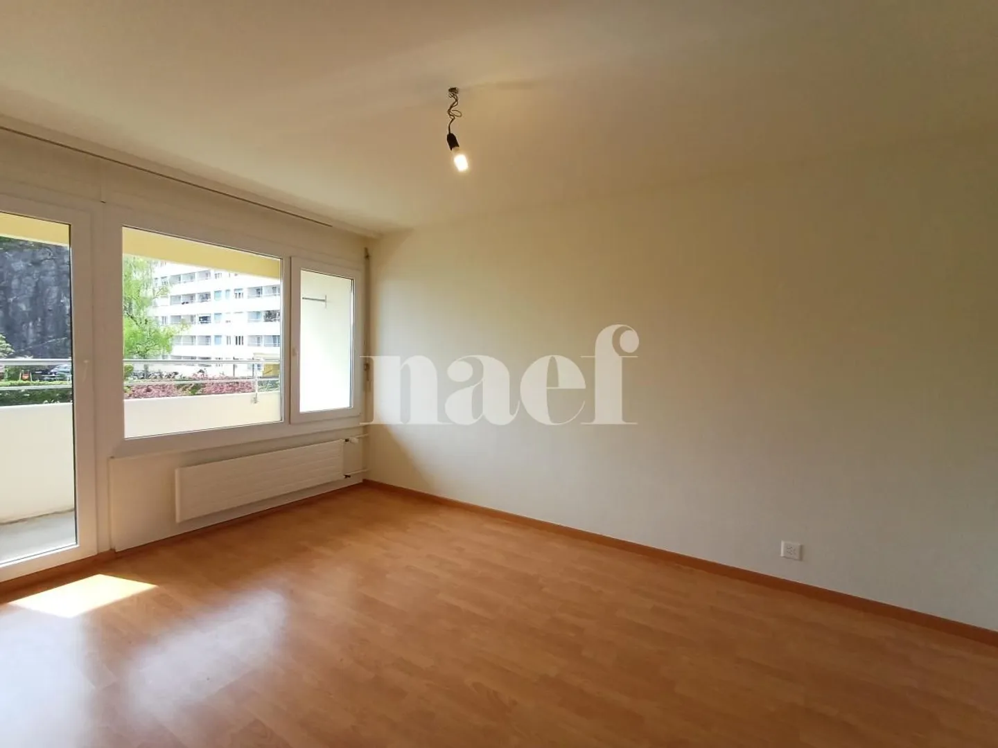 Appartement dans les hauteurs de la Ville - Photo 6 sur 9
