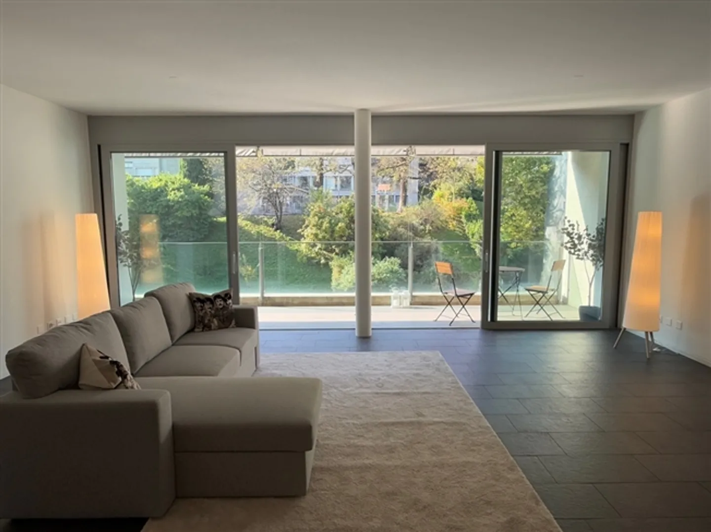 SPACIOUS AND MODERN OFFICE OF 160 M2 - VERY CENTRAL - Photo 2 of 14