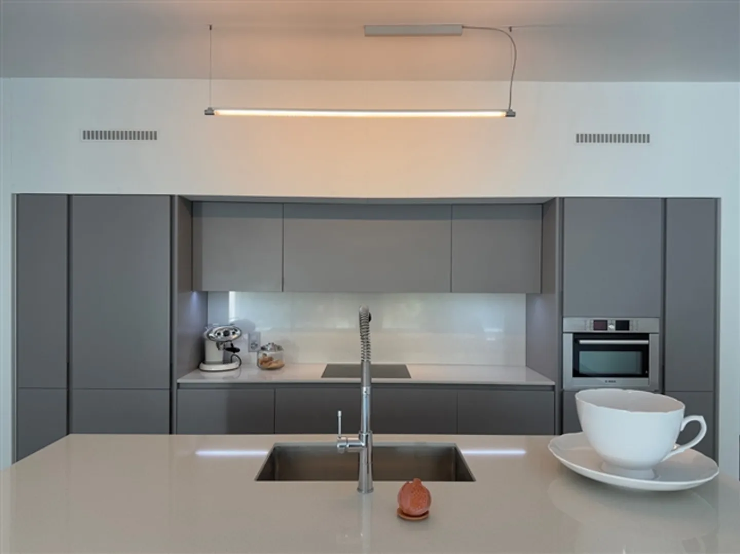 SPACIOUS AND MODERN OFFICE OF 160 M2 - VERY CENTRAL - Photo 4 of 14