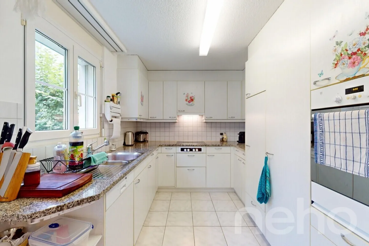 Charmante appartement de jardin 4.5 pièces avec beaucoup d'espace et une ambiance agréable - Photo 5 sur 10