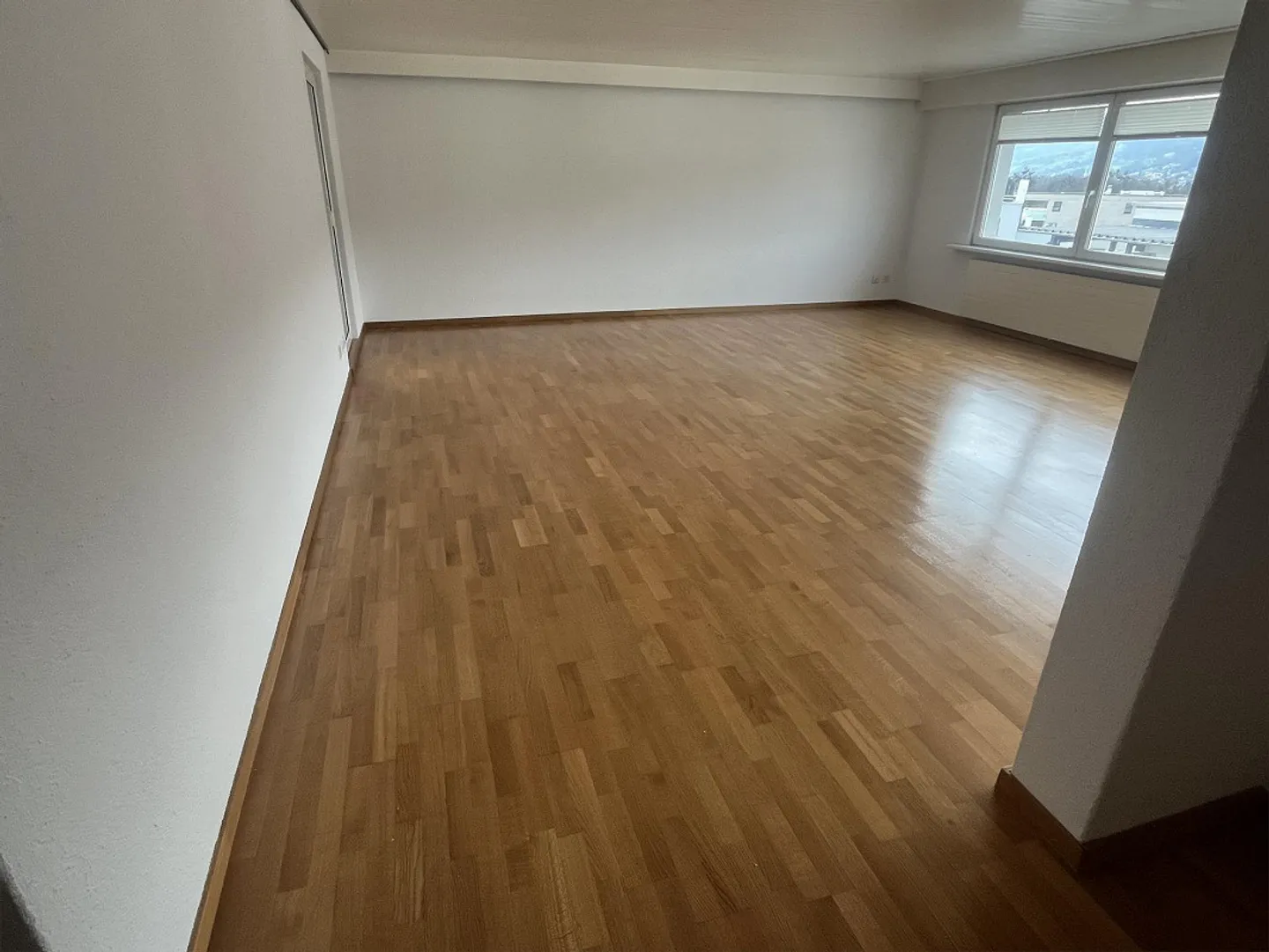 Dans le Metropol - Appartement de 4,5 pièces avec vue imprenable - Photo 6 sur 20