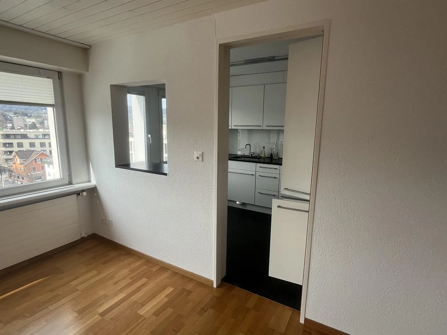 Dans le Metropol - Appartement de 4,5 pièces avec vue imprenable - Photo 14 sur 20