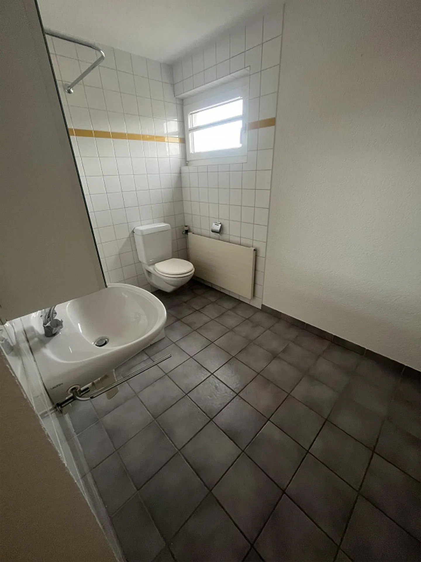 Dans le Metropol - Appartement de 4,5 pièces avec vue imprenable - Photo 15 sur 20