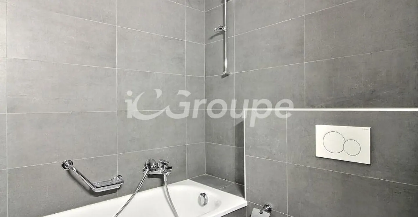 Beautiful renovated 3-room apartment for rent in Sion - Photo 5 of 6