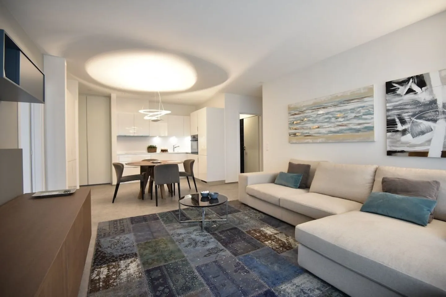 Arbed Living Hotel - C11 Bellinzona - Foto 1 di 9