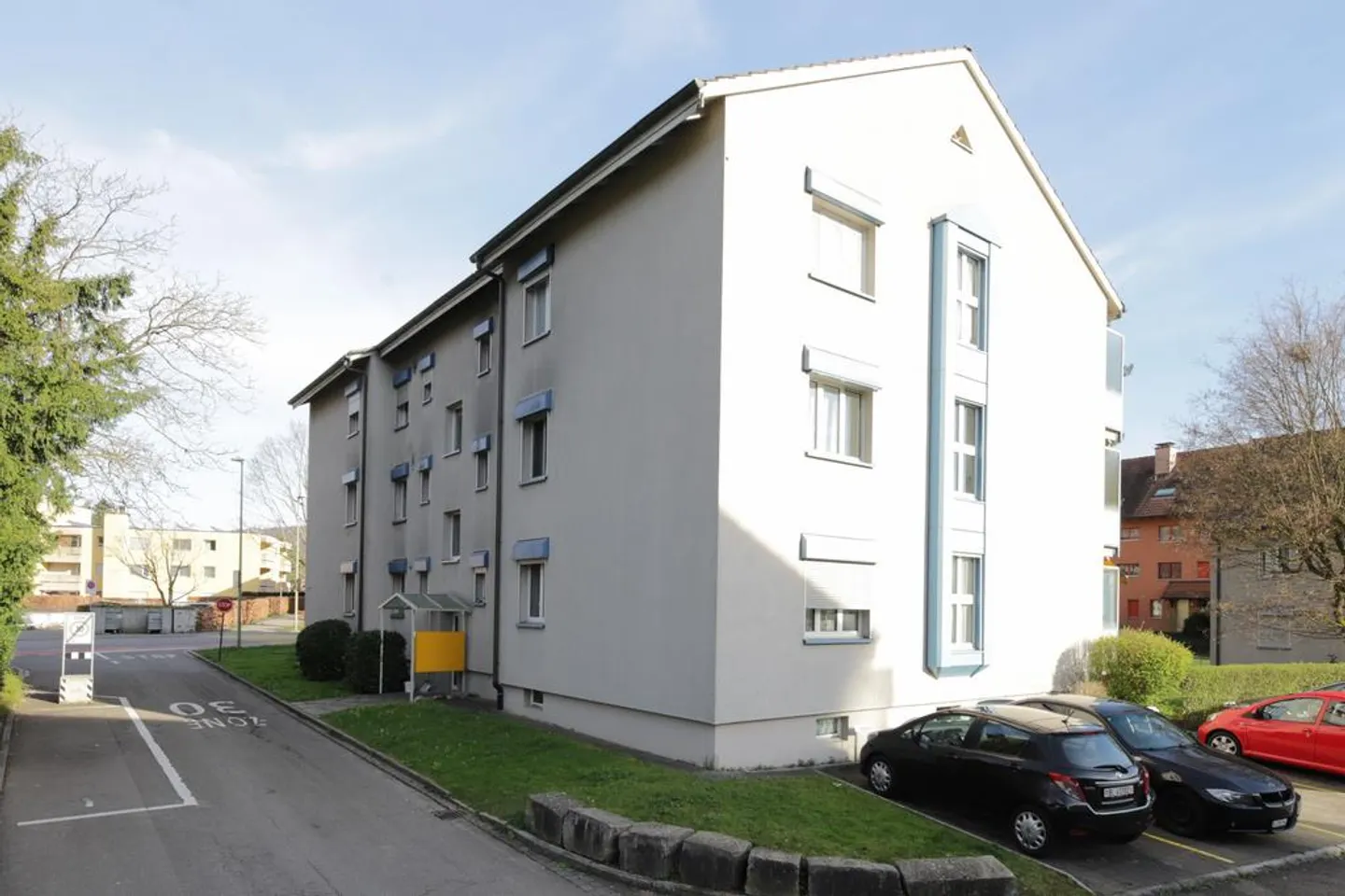 Attractive 3-room apartment with balcony and good infrastructure - Photo 1 of 7