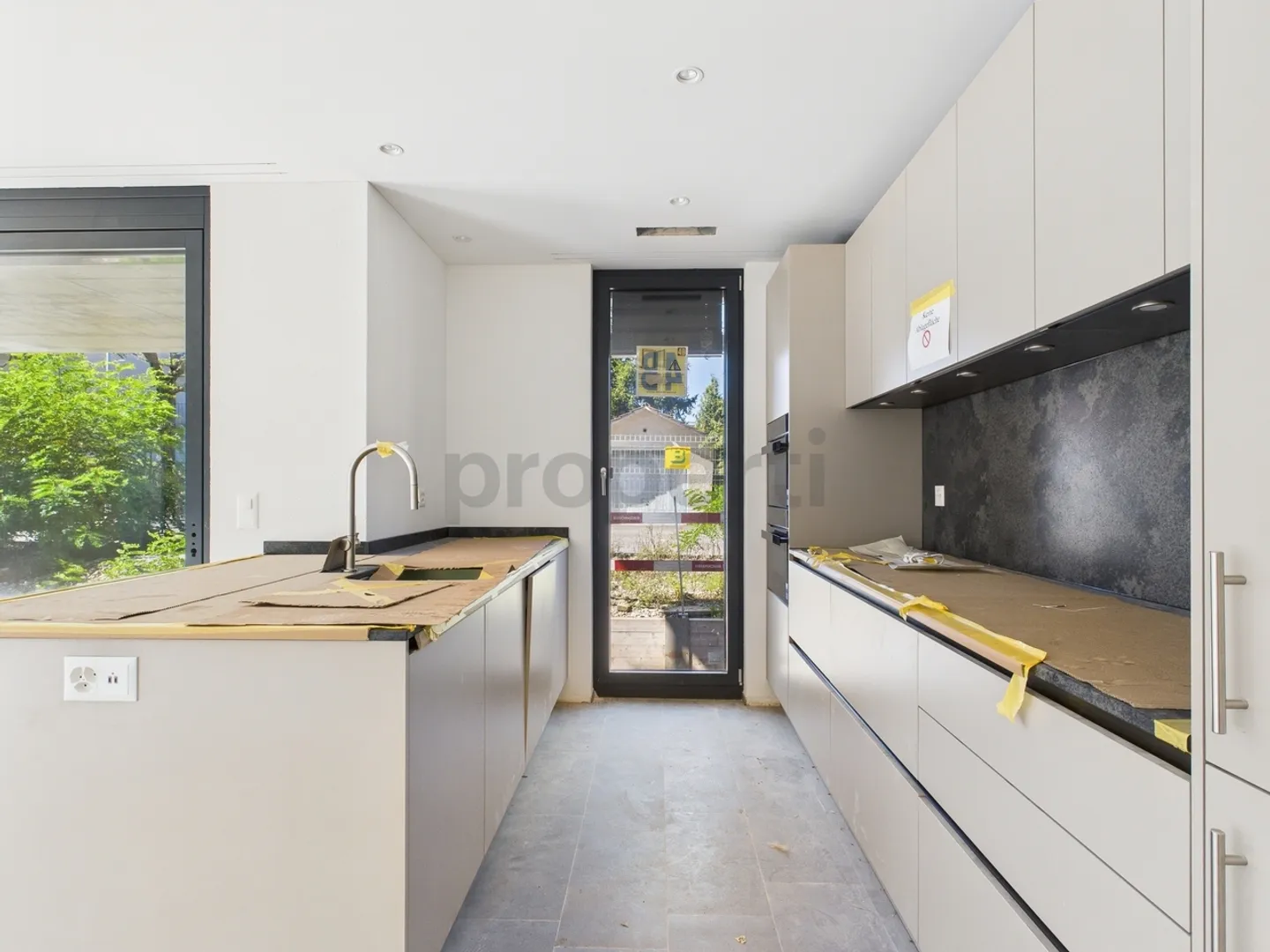 Appartement neuf exclusif de 3,5 pièces avec terrasse et jardin à Bad Zurzach - Photo 2 sur 11