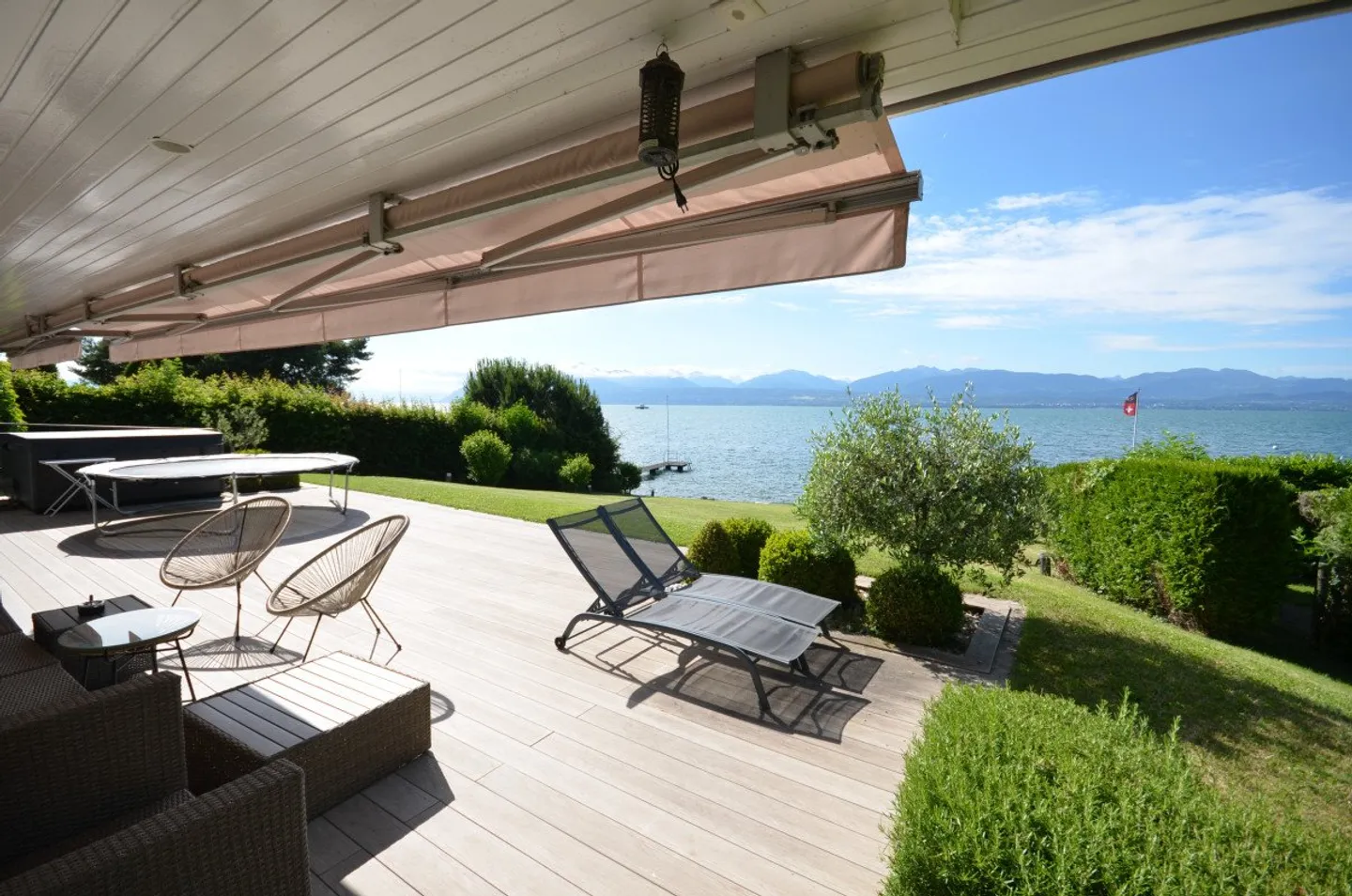 Bien unique à Saint-Prex -  Deux villas, un ponton, et le Léman juste là - Photo 2 sur 2