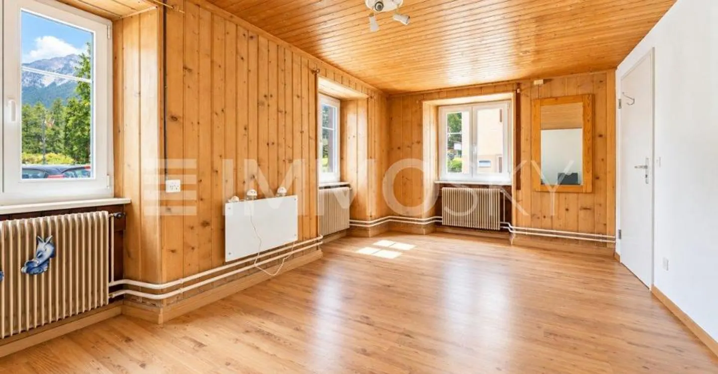 Charaktervolles 3-Familienhaus mit viel Gestaltungsspielraum - Foto 3 di 4