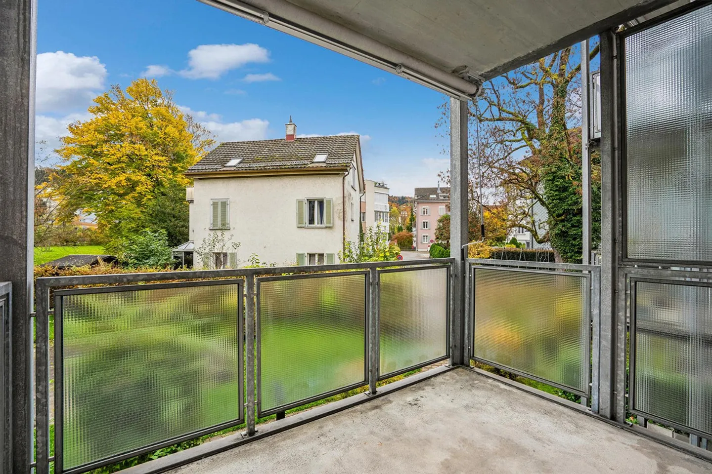 Sunny apartment near St. Fiden train station - Photo 8 of 10