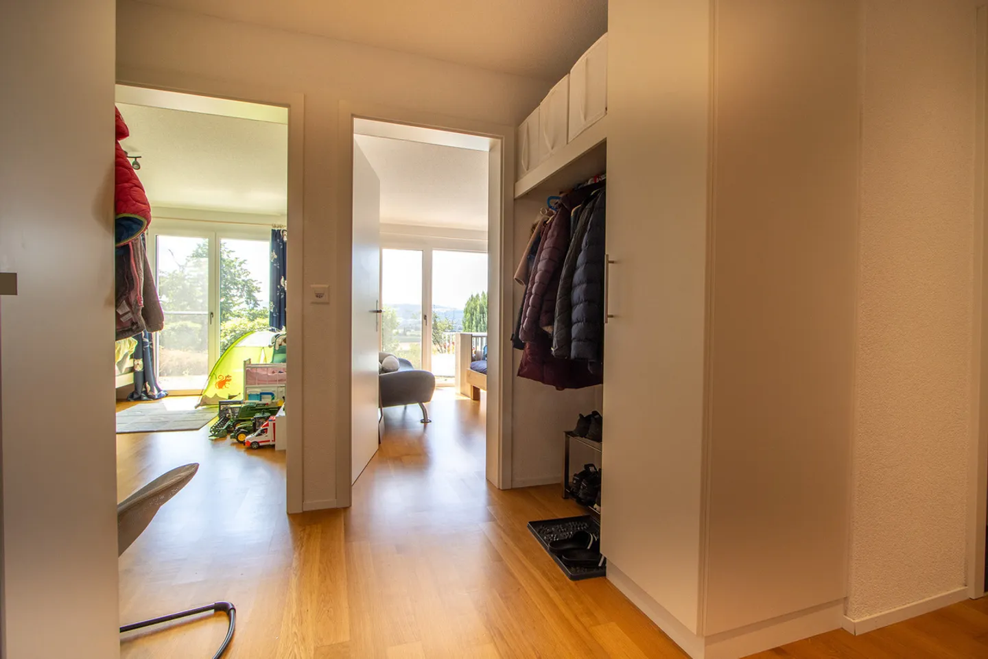 Modern 5.5-Room Apartment - Photo 11 of 13