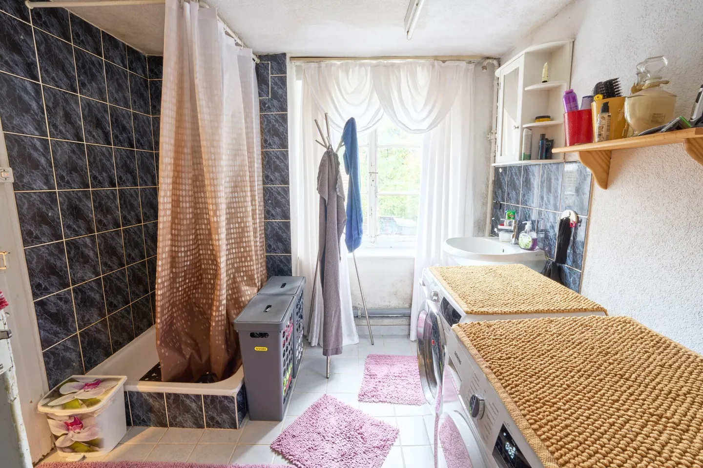 Un paradis pour les artisans : maison individuelle à rénover dans un emplacement central - Photo 6 sur 12
