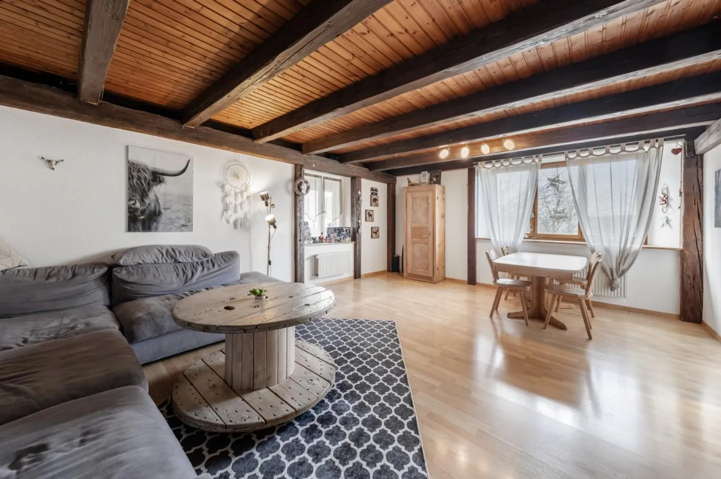 Casa bifamiliare con ampio terreno - Foto 4 di 20