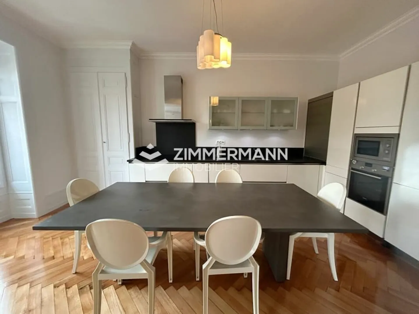 Superb furnished 5-room apartment facing the pearl of the lake - Photo 2 of 8