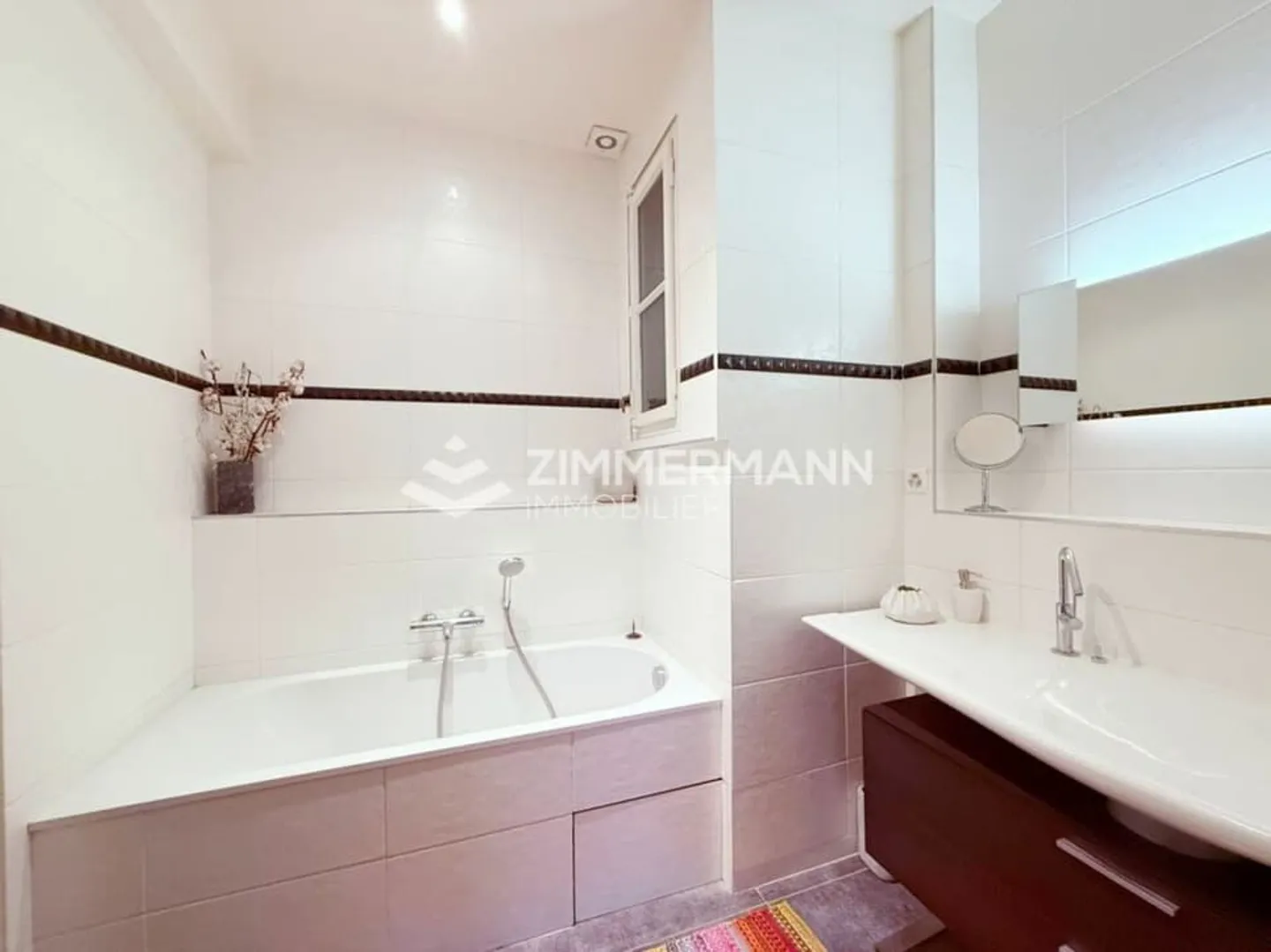 Superb furnished 5-room apartment facing the pearl of the lake - Photo 7 of 8