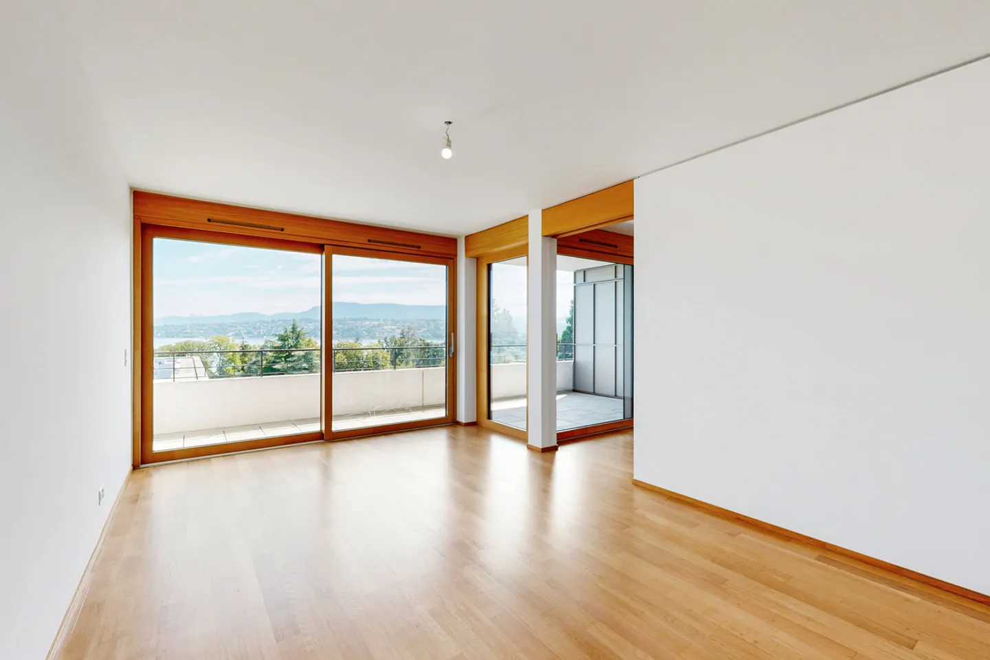 Appartement lumineux avec vue - Photo 4 sur 10