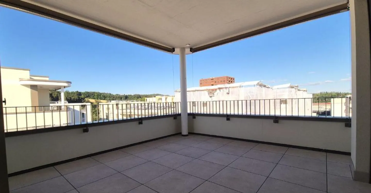 Appartement en Attique avec Balcon - Photo 1 sur 8