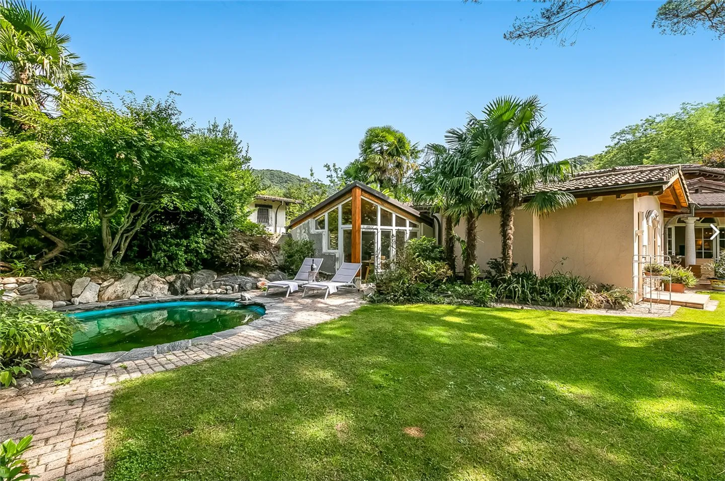 Elegante Villa mit Traumhaftem Blick - Foto 2 von 24