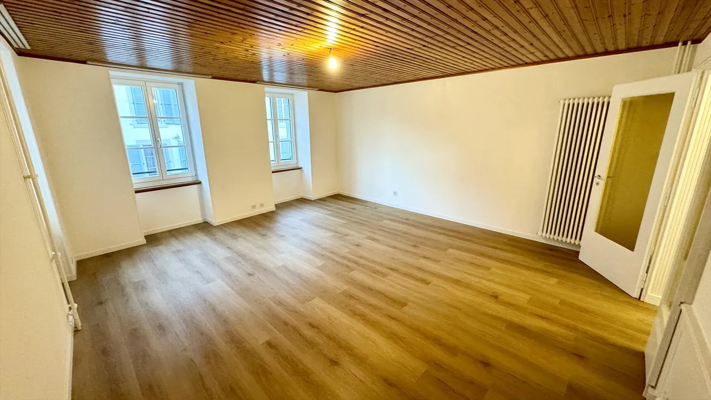 Charming 3.5 rooms in the heart of Payerne! - Photo 1 of 9