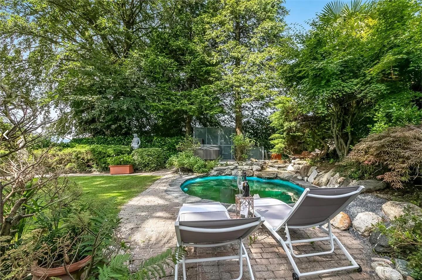 Elegante Villa mit Traumhaftem Blick - Foto 4 von 24