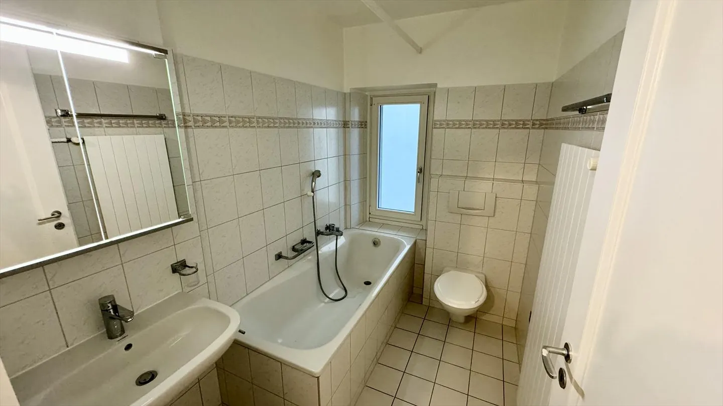 Charming 3.5 rooms in the heart of Payerne! - Photo 5 of 9