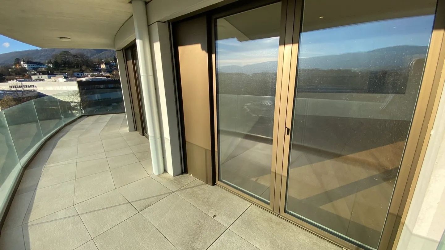 Appartement de 5,5 pièces de haut standing avec ascenseur - Photo 14 sur 30