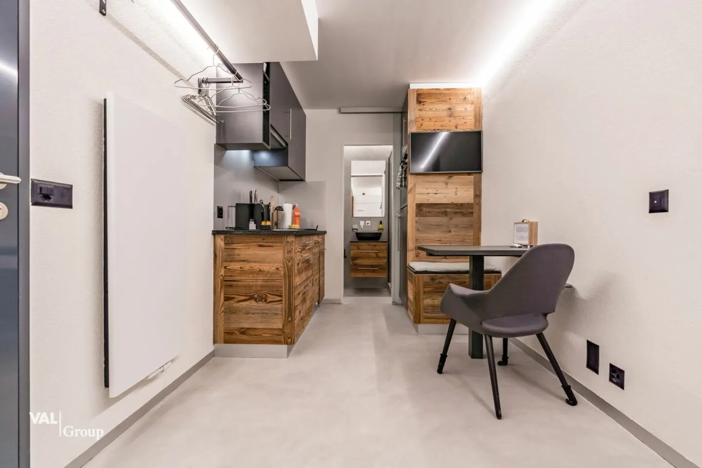 Studio komplett renoviert mit Pool, Sauna, Tennis - Foto 2 von 8