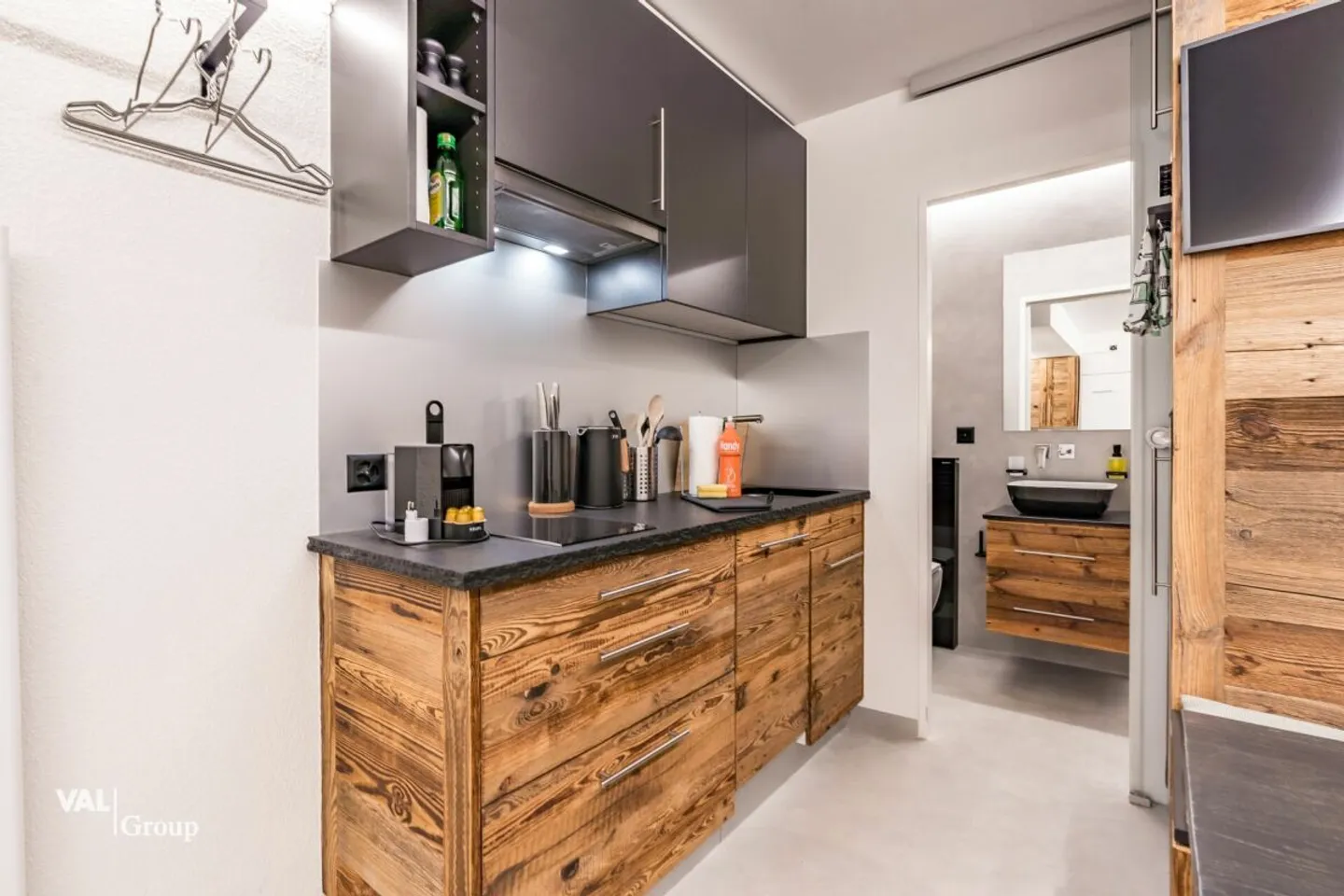 Studio komplett renoviert mit Pool, Sauna, Tennis - Foto 3 von 8