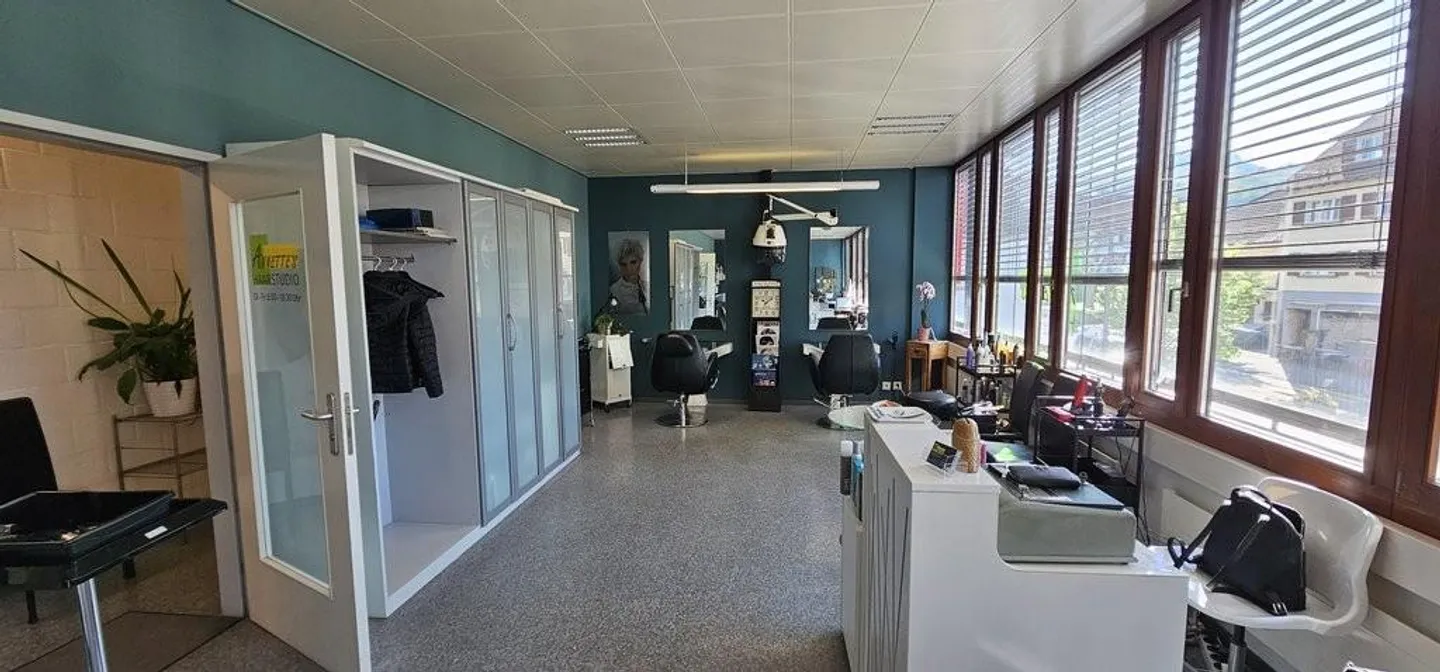 Proprietà commerciale attraente in una posizione centrale - Foto 3 di 4