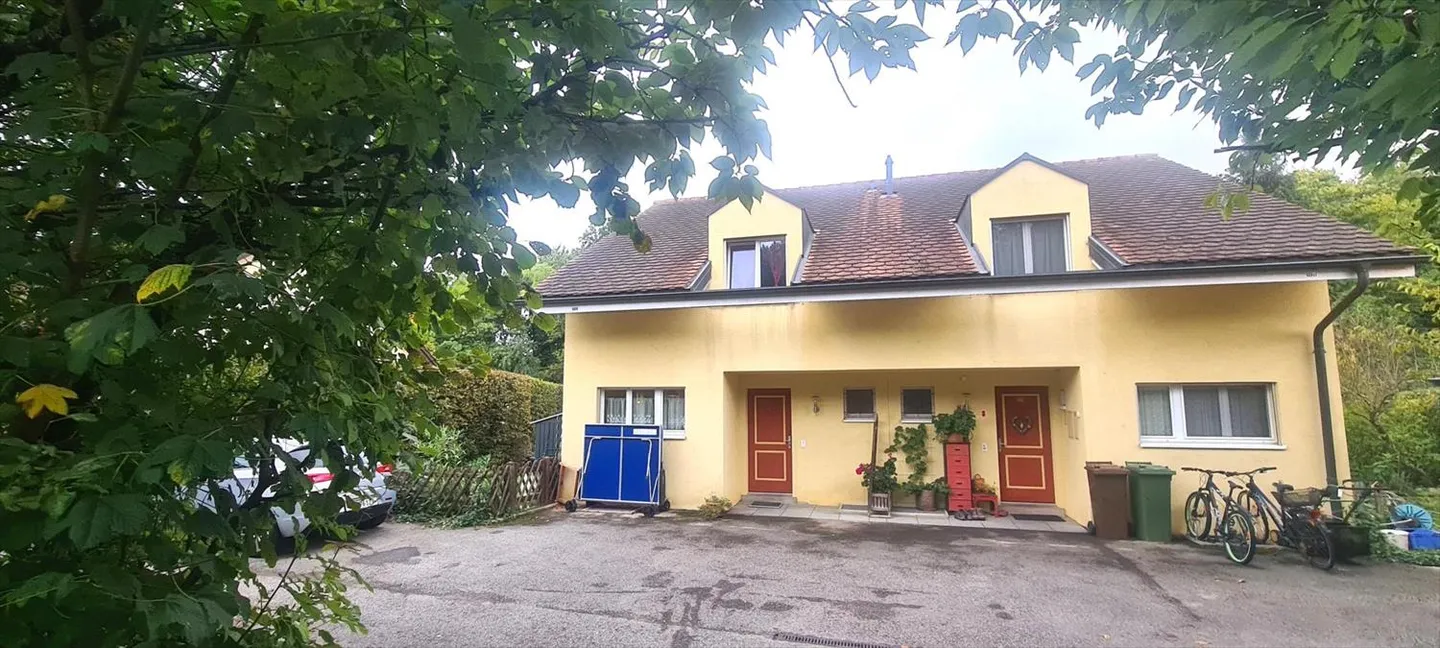 Bella casa bifamiliare con 5.5 stanze a Rolle - Foto 2 di 7