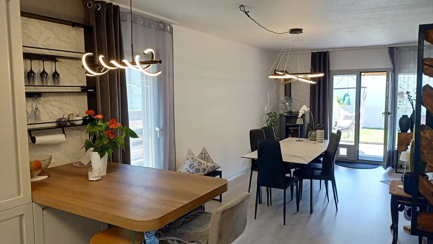 Schöne Reihenhaus-Villa mit 2 Terrassen und Garten - Foto 6 von 18