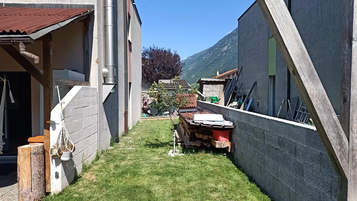 Schöne Reihenhaus-Villa mit 2 Terrassen und Garten - Foto 9 von 18