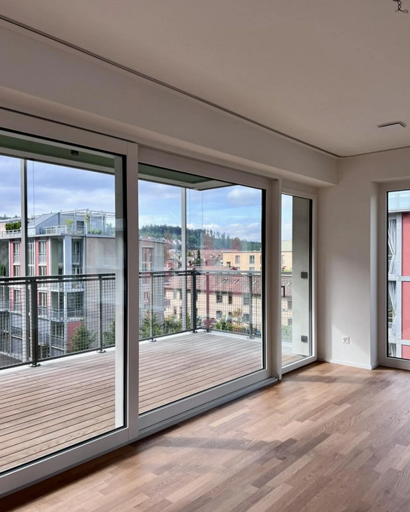 Moderne 4.5-Zi-Wohnung in der Lokstadt - Foto 2 von 9