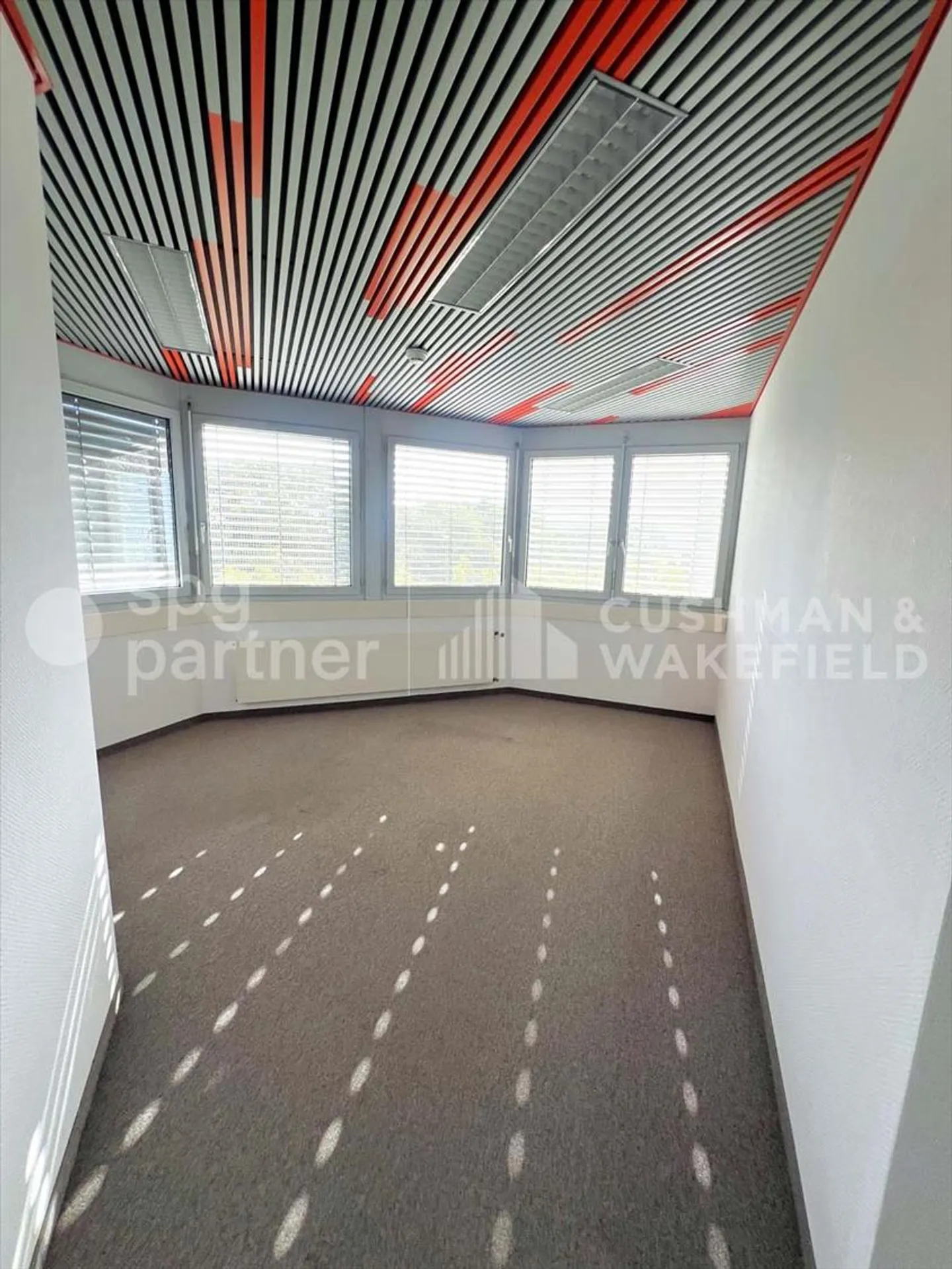 Uffici luminosi e funzionali disponibili per affitto o acquisto - Foto 8 di 9