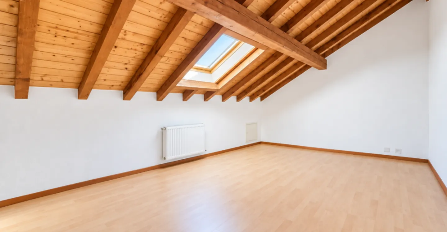 Appartamento duplex di 5 locali 1-2 con balcone e posti auto esterni - Foto 6 di 9