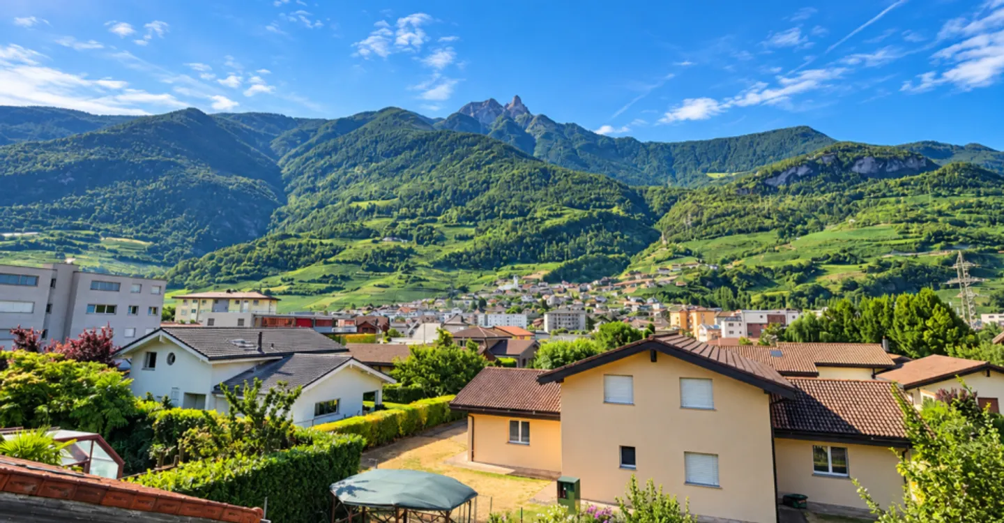 Appartamento duplex di 5 locali 1-2 con balcone e posti auto esterni - Foto 9 di 9
