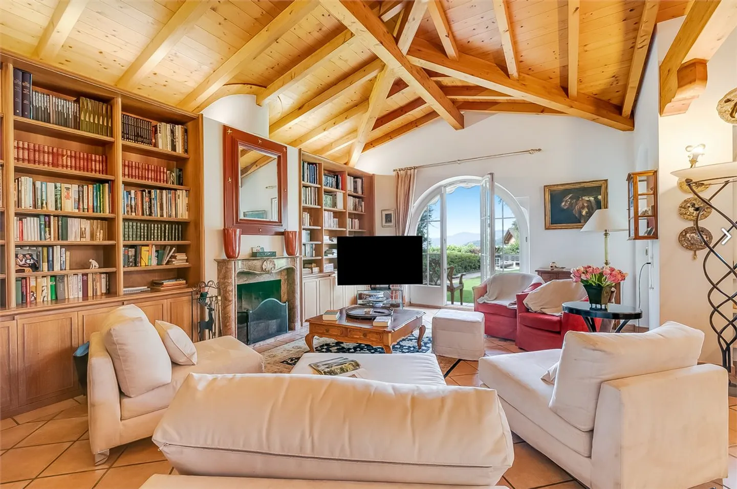 Elegante Villa mit Traumhaftem Blick - Foto 13 von 24