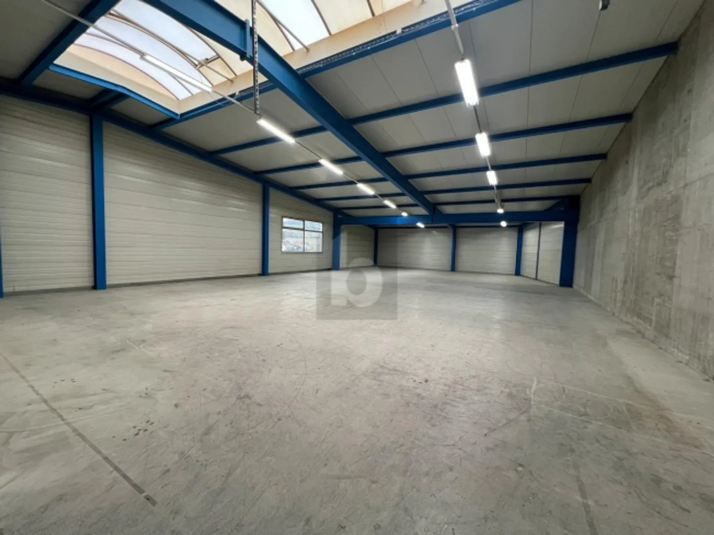 SPACIOUS WITH LOTS OF SPACE AND EFFICIENCY - Photo 3 of 5