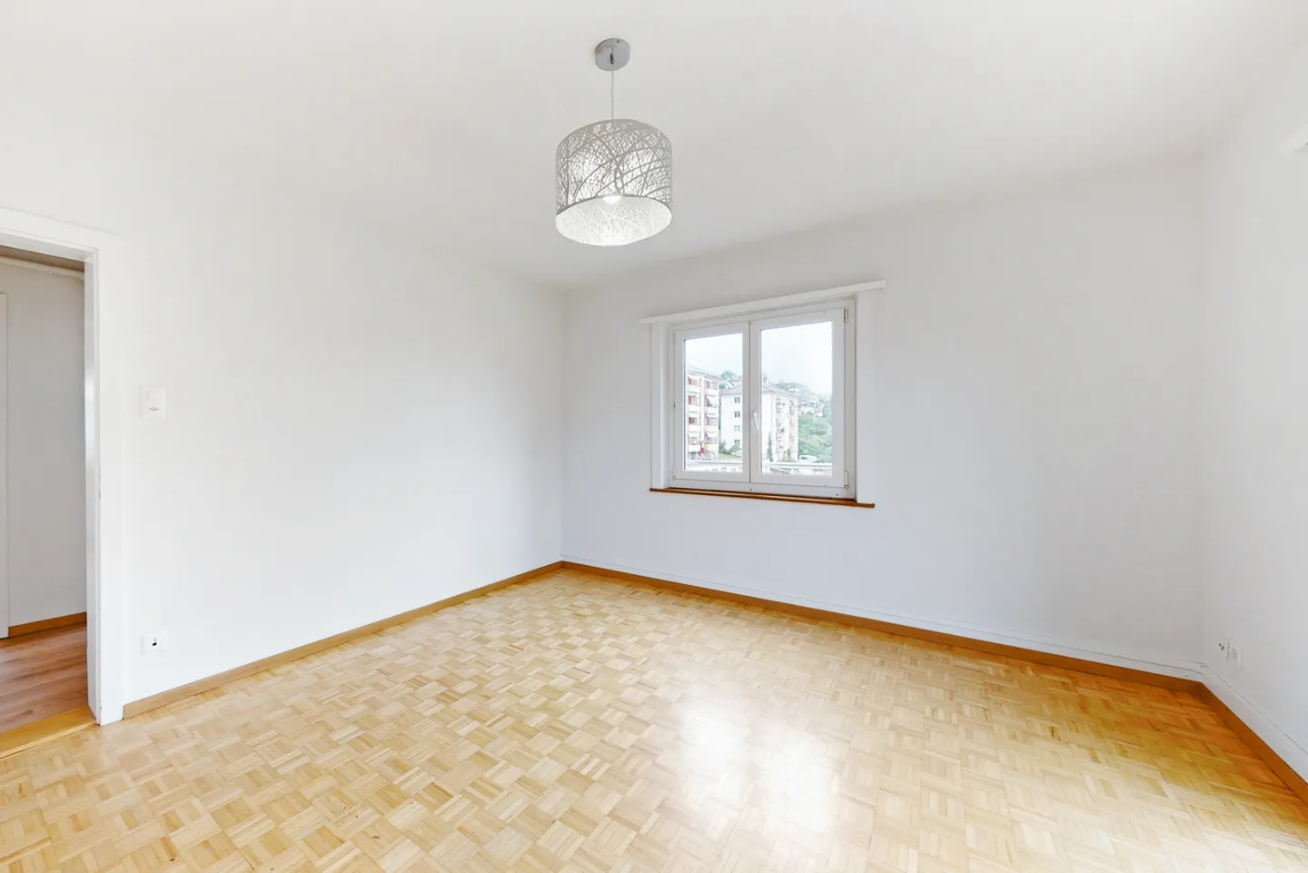 Your accommodation in Neuchâtel - Photo 8 of 13