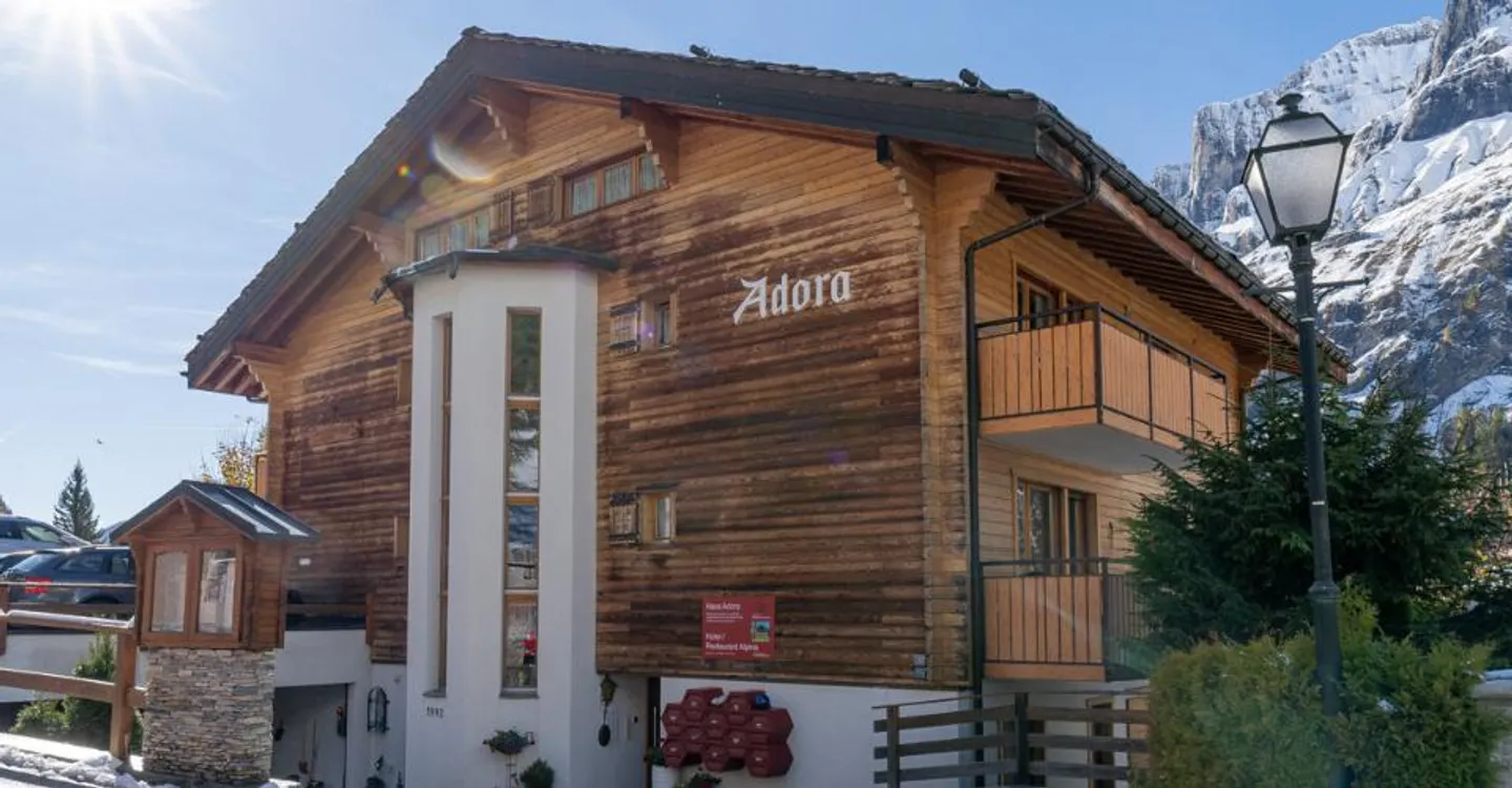 Casa plurifamiliare con 11 appartamenti nella migliore posizione a Leukerbad - Foto 3 di 11