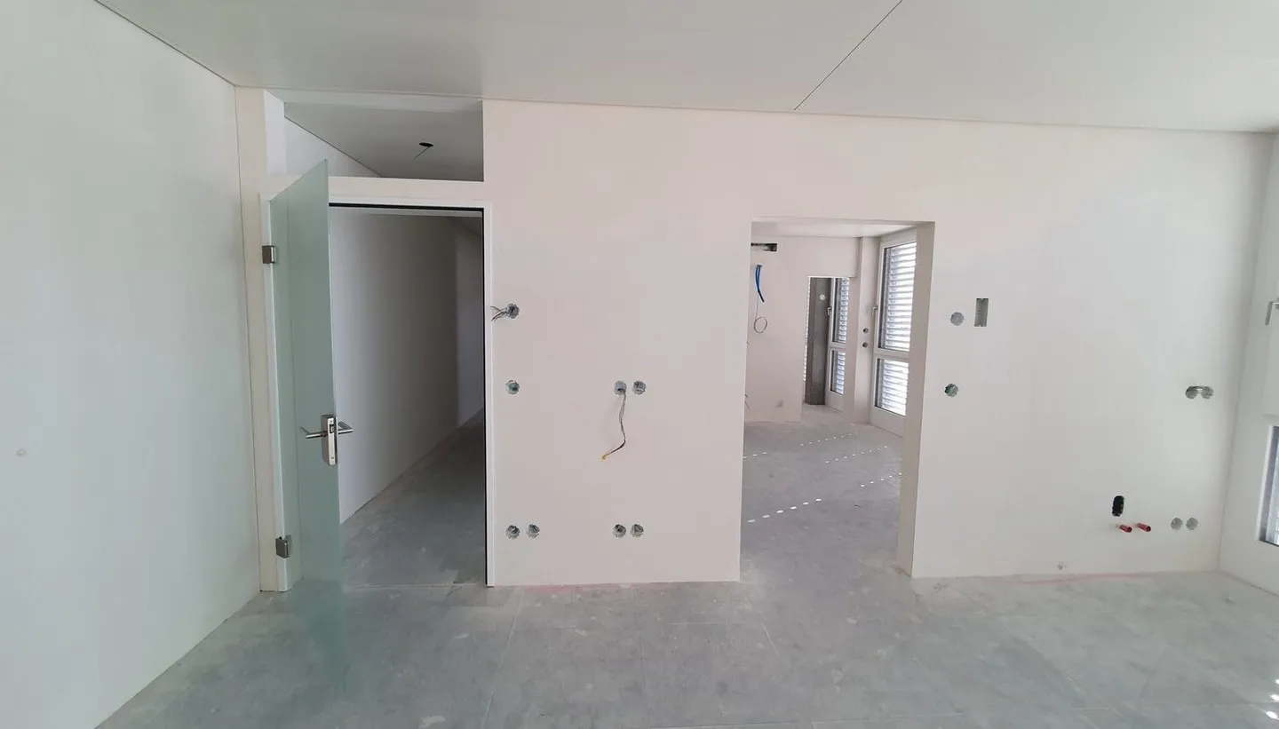 Zahnarztpraxisräumlichkeiten im Endausbau - Foto 8 von 16