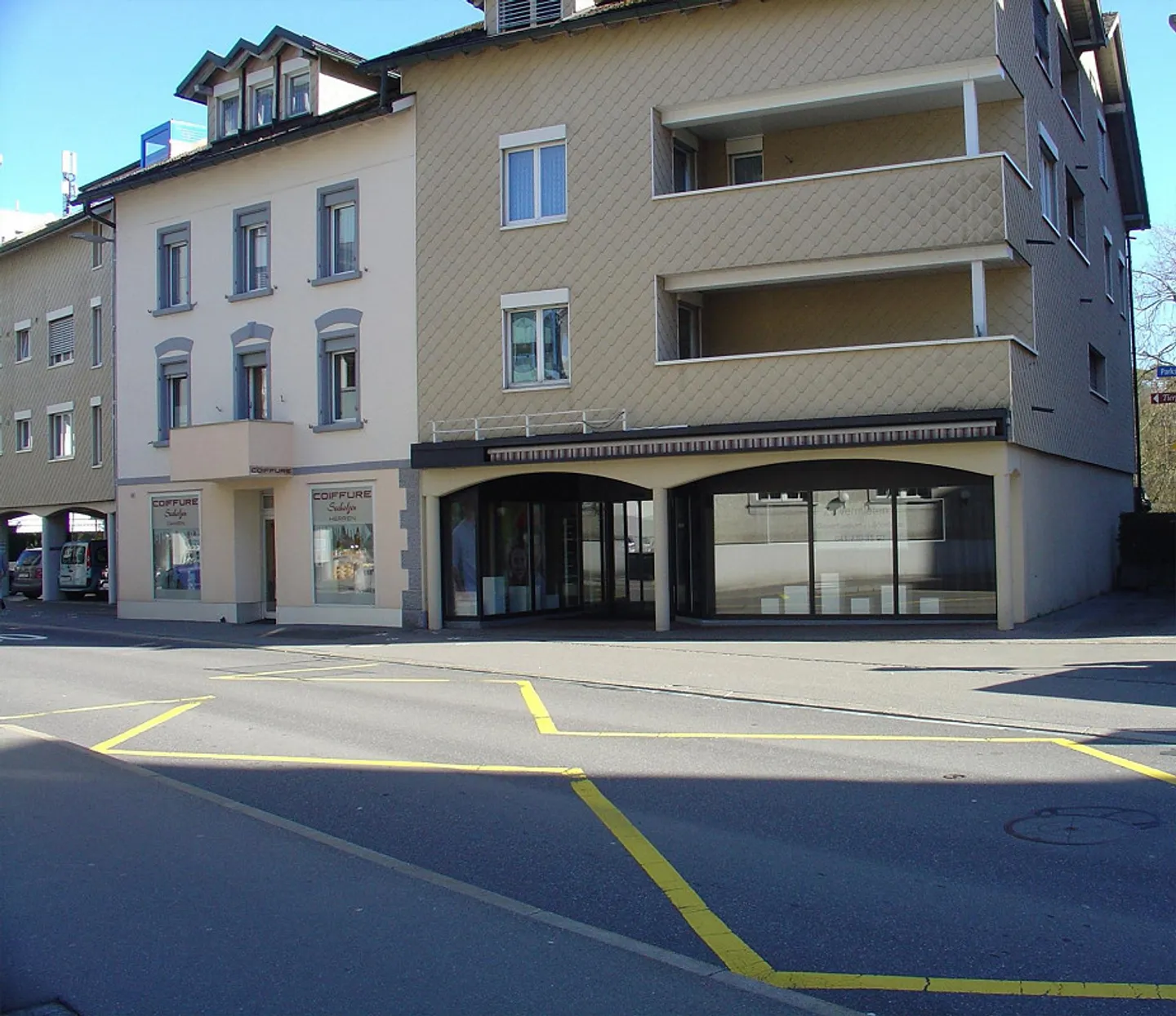 In una posizione pedonale ideale, molto rappresentativa, a un prezzo equo! - Foto 11 di 11