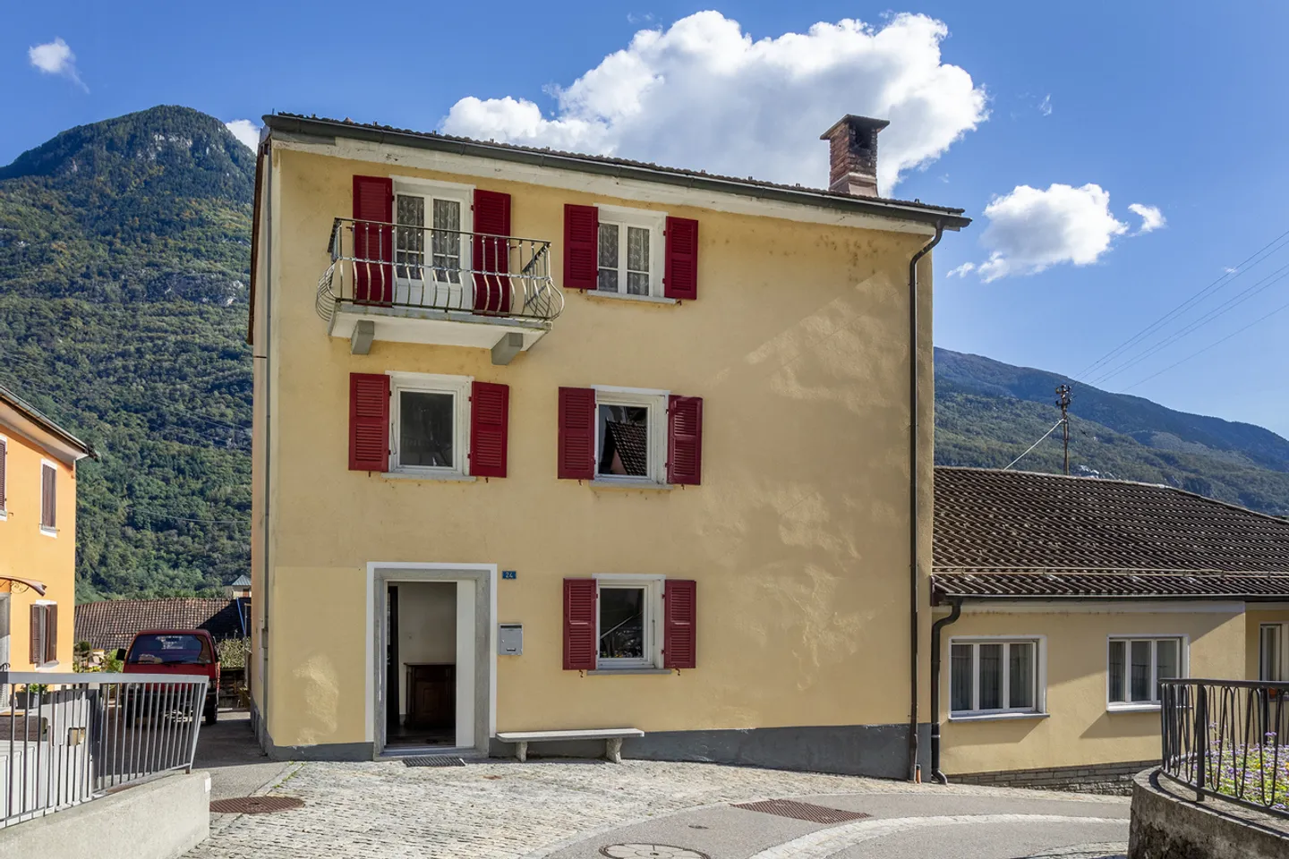 Renovieren Sie Ihr zukünftiges Zuhause! - Foto 1 von 10
